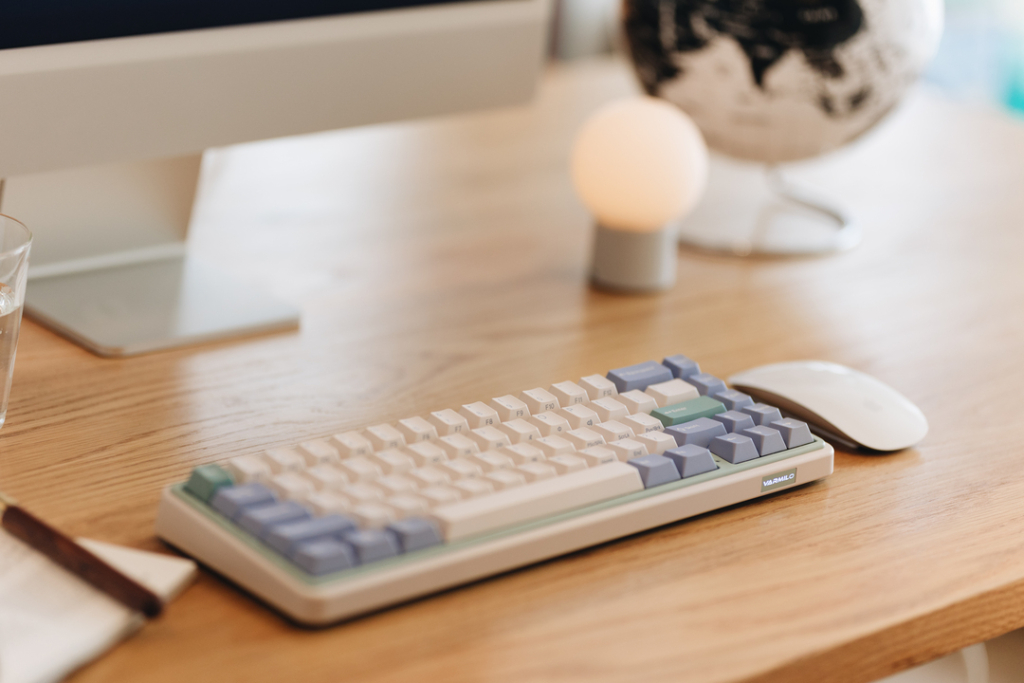 Varmilo VXT67 Minilo Eucalyptus / Cherry MX Silent Red 37