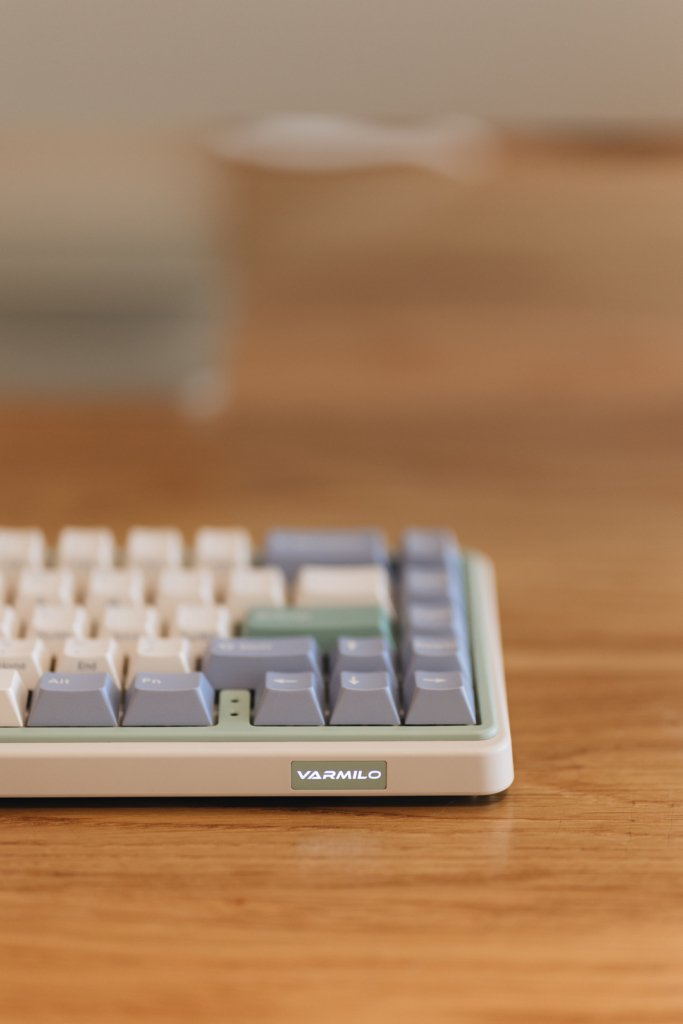 Varmilo VXT67 Minilo Eucalyptus / Cherry MX Silent Red 36