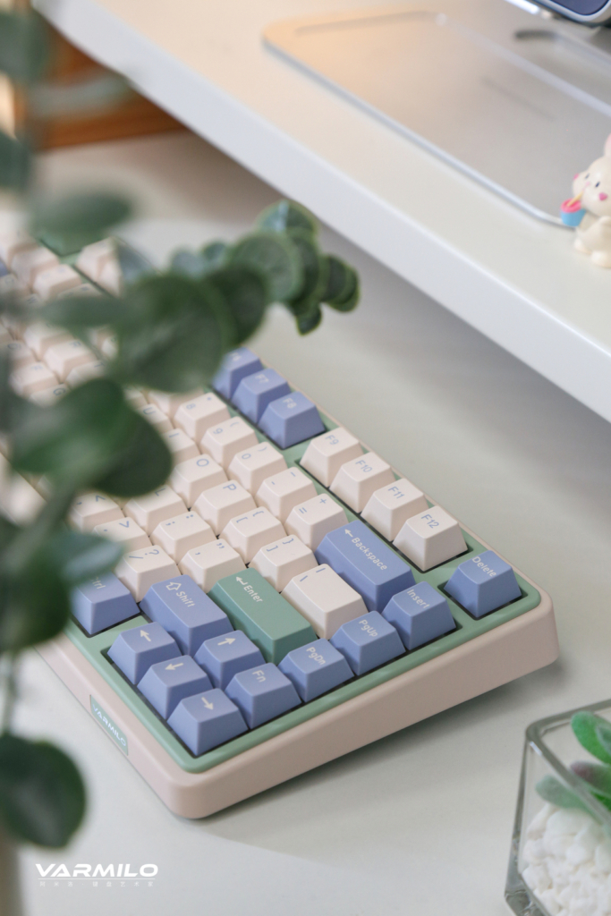 Varmilo VXT81 Minilo Eucalyptus / Gateron G Pro Yellow 2.0 32
