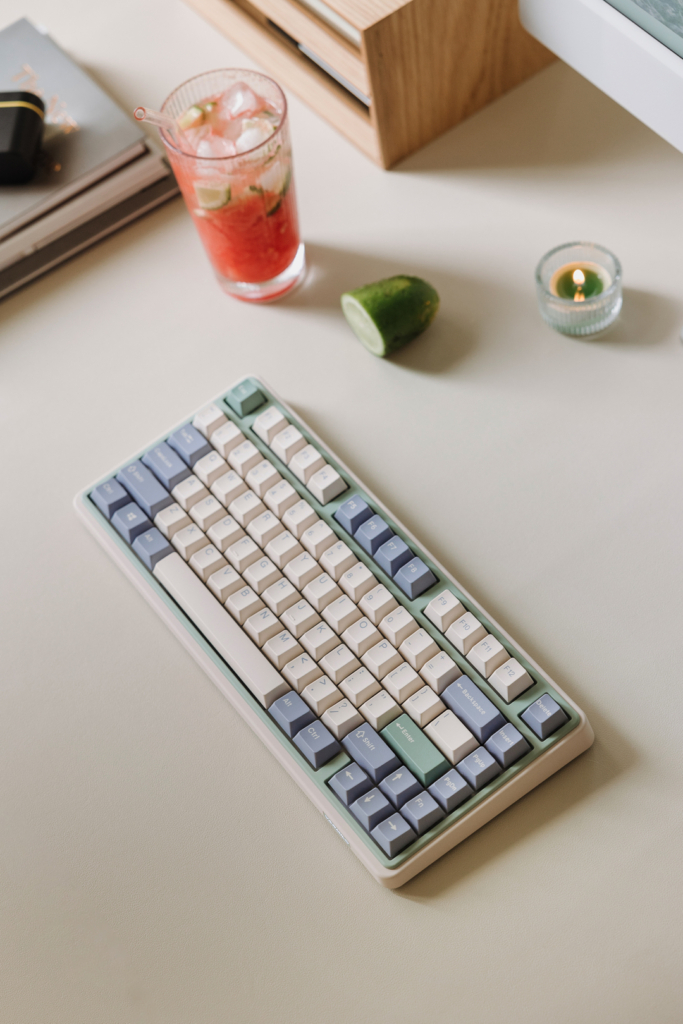 Varmilo VXT81 Minilo Eucalyptus / Gateron G Pro Yellow 2.0 24