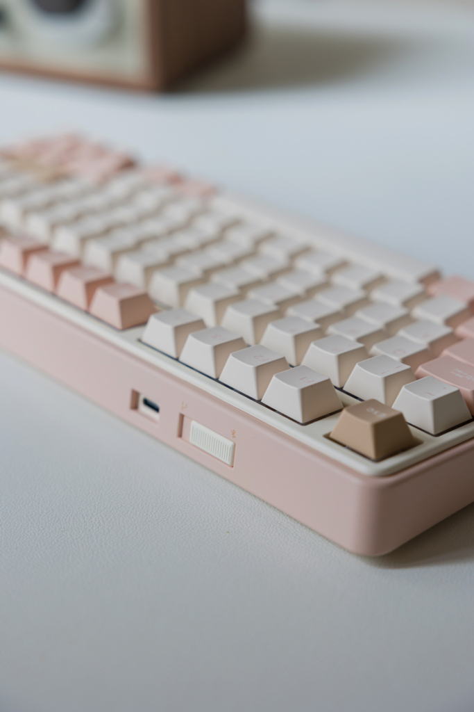 Varmilo VXT81 Minilo Mendozae / Gateron G Pro Yellow 2.0 18